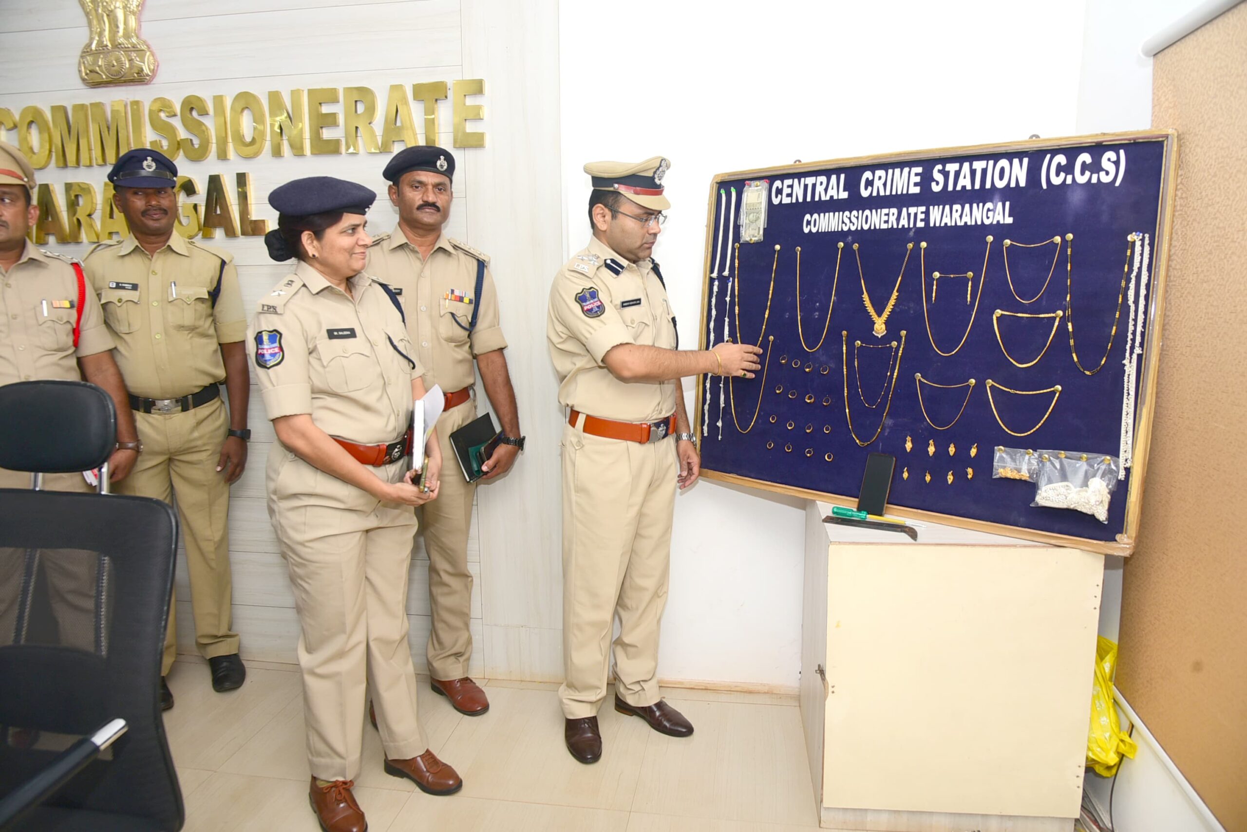 CCS police nabbed house burglar, seized 28.5 lakhs ornaments