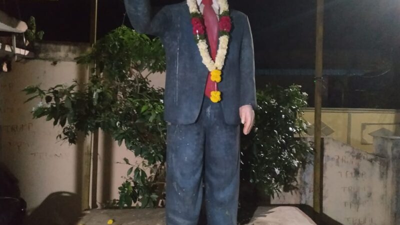 6 ft tall statue of Donald Trump lies neglected in Jangaon