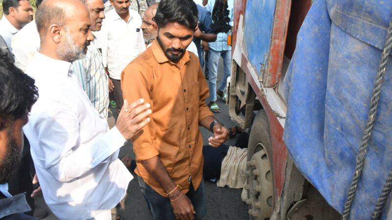 Union Minister Bandi Sanjay helped to rescue woman stuck under lorry wheels