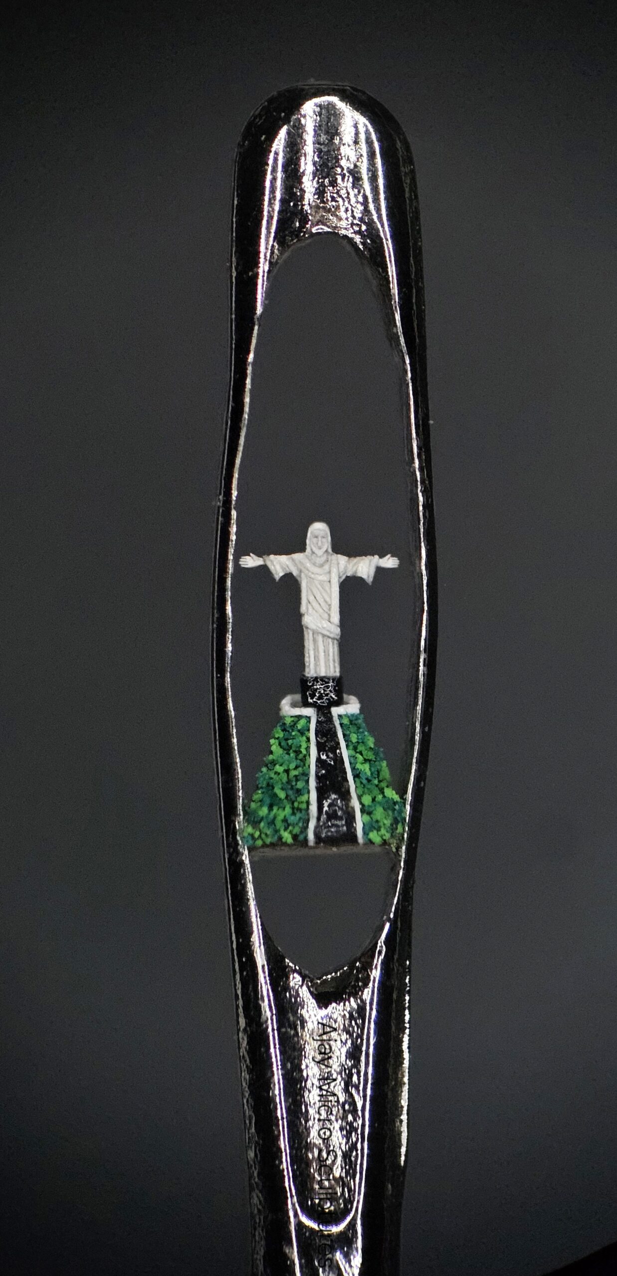 AAjay Kumar Crafts Microscopic Christ the Redeemer Statue Inside Eye of a Needle to Celebrate Christmas