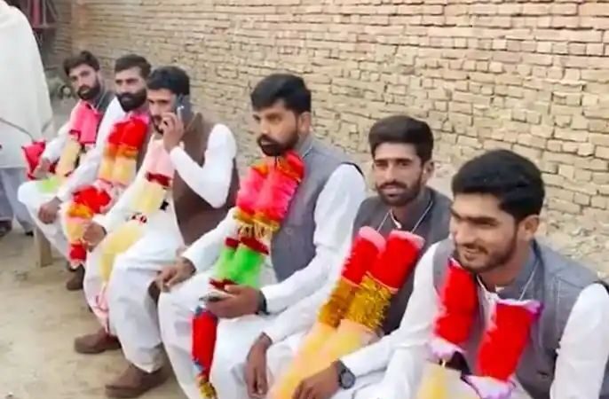 Six Brothers Marry Six Sisters in a Unique Group Wedding in Pakistan