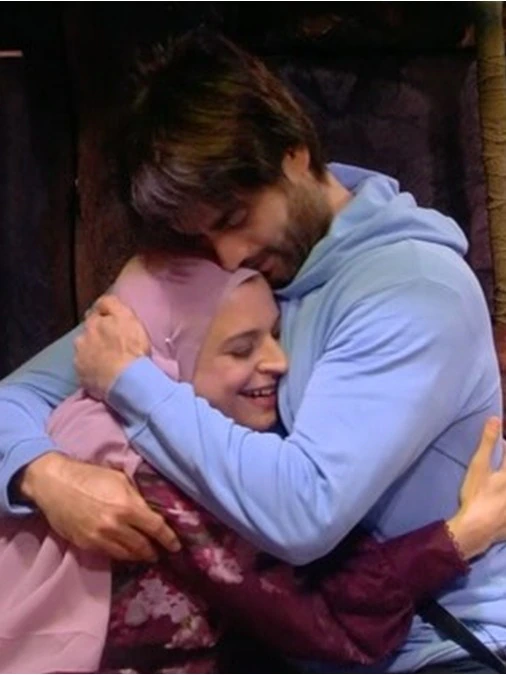 Bigg Boss 18 Sparks Controversy with Vivian Dsena’s Intimate Moment During Family Week