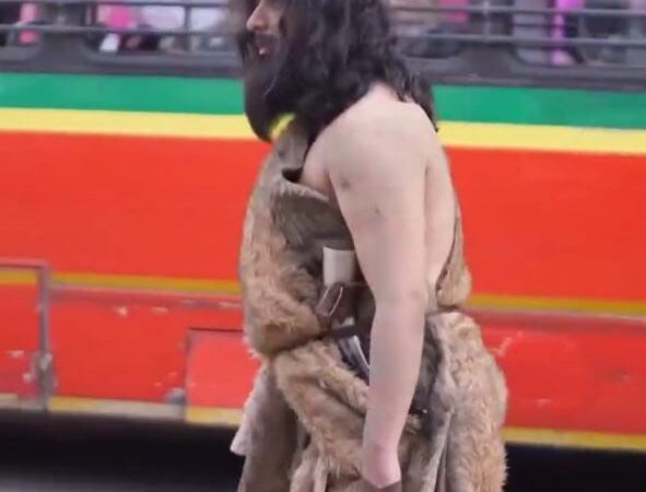 Superstar Aamir Khan’s “Stone Age” Transformation in Mumbai Streets Leaves Fans Astonished