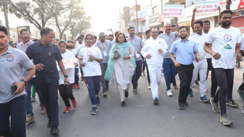 Warangal Police Commissioner Leads Anti-Drug 2K Run, Urges Youth to Reject Narcotics