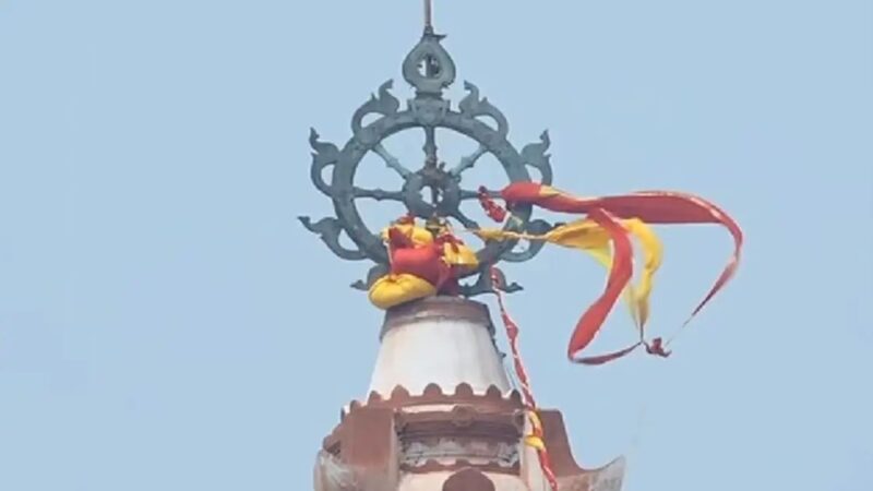 Rare Event at Puri Jagannath Temple: Flags Entangle on Temple’s Shikhara