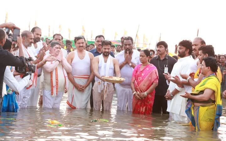Saraswati Pushkaralu Begin with Grandeur in Kaleshwaram